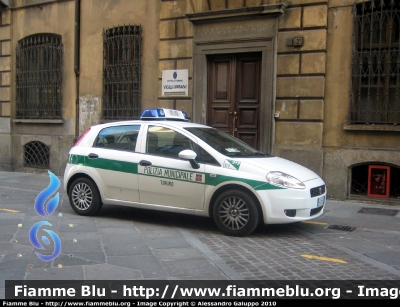 Fiat Grande Punto
Polizia Municipale 
Torino
Versione con barra Sirena
"New compact"
POLIZIA LOCALE YA 572 AC
Parole chiave: Fiat Grande_Punto Polizia_Municipale Torino