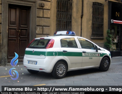 Fiat Grande Punto
Polizia Municipale
Torino
Versione con barra Sirena
"New compact"
POLIZIA LOCALE YA 572 AC
Parole chiave: Fiat Grande_Punto Polizia_Municipale Torino