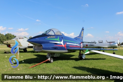 Fiat G-91 R PAN
Aeronautica Militare Italiana
Pattuglia Acrobatica Nazionale
veivolo 6 "Cap. M.Montanari"
In esposizione al Fly Party 2015 Aviosuperficie di Montagnana
Parole chiave: Fiat G-91_R_PAN