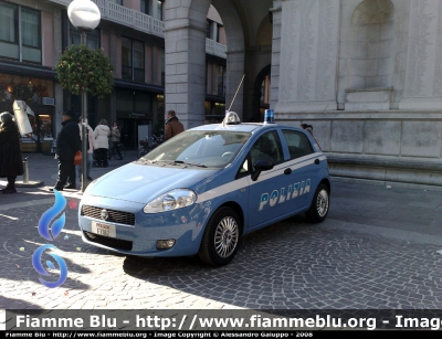 Fiat Grande Punto
Polizia di Stato
Questura di Padova
Polizia F7182

Parole chiave: Fiat Grande_Punto PoliziaF7182