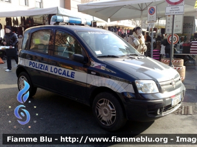 Fiat Nuova Panda
Polizia Locale 
Rovigo
POLIZIA LOCALE YA 486 AC
Parole chiave: Fiat Nuova_Panda POLIZIALOCALEYA486AC