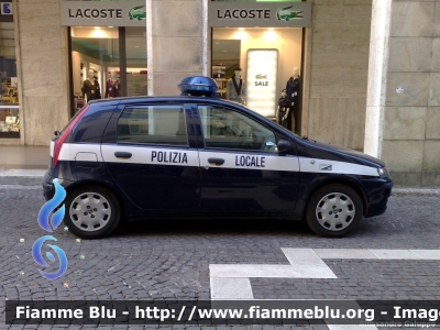 Fiat Punto II serie
Polizia Locale 
Rovigo
Parole chiave: Fiat Punto_IIserie