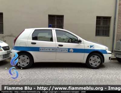 Fiat Punto III serie
Polizia Municipale
Sacile (PN)
Parole chiave: Fiat Punto_IIIserie PM Sacile PN Friuli_Venezia_Giulia