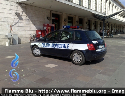 Fiat Stilo II serie
Polizia Municipale
Padova
Parole chiave: Fiat Stilo_IIserie Polizia_Municipale Padova