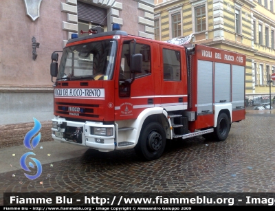 Iveco EuroCargo 120E23 I serie
Vigili del Fuoco
Corpo Permanente di Trento
Allestimento Iveco Magirus
VF F25 TN
Parole chiave: Iveco EuroCargo_120E23_Iserie VVF_Trento VFF25TN