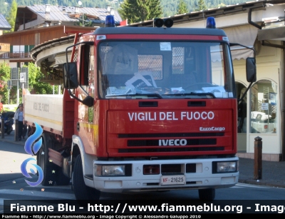 Iveco EuroCargo 85E15 I serie
Vigili del Fuoco
Trasporto Materiale
VF 21625
Parole chiave: Iveco EuroCargo_85E15_Iserie VF21625 Raduno_Nazionale_VVF_2010