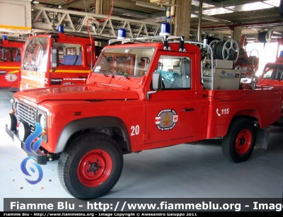 Land Rover Defender 110 HCPU
Vigili del Fuoco
Corpo Permanente di Bolzano
Berufsfeuerwehr Bozen
Allestimento BAI
VF 020 BZ
Parole chiave: Land_Rover Defender_110_Pick-up VF020BZ 110_HCPU