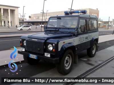 Land-Rover Defender 90
Polizia Locale Padova
Parole chiave: Land-Rover Defender_90 Polizia_Locale Padova