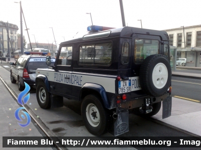 Land-Rover Defender 90
Polizia Locale Padova
Parole chiave: Land-Rover Defender_90 Polizia_Locale Padova