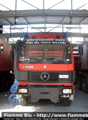 Mercedes-Benz 2629
Vigili del Fuoco
Corpo Permanente di Bolzano
Berufsfeuerwehr Bozen
Autocarro con impianto scarrabile allestimento Baribbi
VF 052 BZ
Parole chiave: Mercedes-Benz 2629 VF052BZ