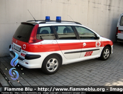 Peugeot 206 SW
Croce Rossa Italiana
Comitato Provinciale di Bolzano
Italienisches Rotes Kreuz
Komitee der Autonomen Provinz Bozen
CRI A518A
Parole chiave: Peugeot 206_SW CRIA518A Civil_Protect_2011