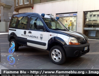 Renault Kangoo 4x4 I serie
Polizia Municipale
Servizio Associato Avisio
Parole chiave: Renault Kangoo_4x4_Iserie Servizio_Associato_Avisio