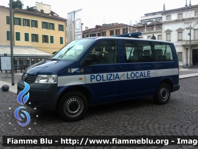 Volkswagen Transporter T5
Polizia Locale 
Padova
Allestimento Focaccia
Parole chiave: Volkswagen T5 Transporter Polizia_Locale Padova