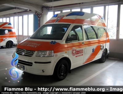 Volkswagen Transporter T5
Weisses Kreuz Bozen
Croce Bianca Bolzano
Ambulanza da Trasporto/KTW
Allestimento "Hornis Silver"
di Ambulanz Mobile
WK 412
PC ZS0FA
Parole chiave: Volkswagen Transporter_T5 Croce_Bianca_Bolzano PCZS0FA