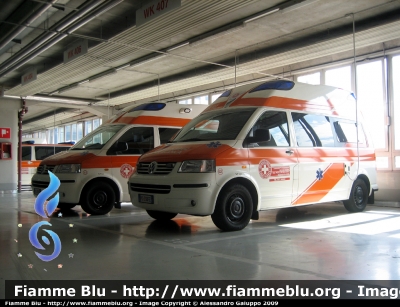 Volkswagen Transporter T5
Weisses Kreuz Bozen
Croce Bianca Bolzano
Ambulanza da Trasporto/KTW
Allestimento "Hornis Silver" 
di Ambulanz Mobile
WK 407
PC ZS0FE
Parole chiave: Volkswagen Transporter_T5 Croce_Bianca_Bolzano PCZS0FE