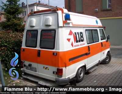 Fiat Ducato I Serie
118 Modena Soccorso
Azienda USL di Modena
Ambulanza "MO1601" Dismessa
Parole chiave: Fiat Ducato_ISerie Ambulanza 118_Modena