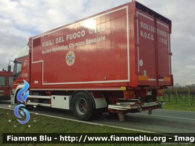 Iveco Stralis AT190S43 I serie
Vigili del Fuoco
Comando Provinciale di Venezia
Nucleo Operativo Chimico Speciale NOCS-NBCR di Mestre (VE)
VF 25603
Parole chiave: Iveco Stralis_AT190S43_Iserie VF25603