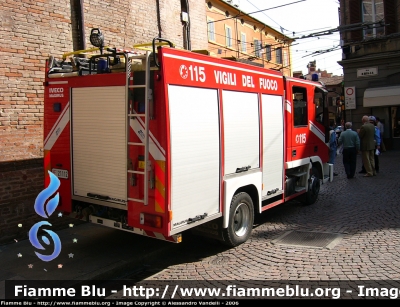 Iveco City2000 100E21 I serie
Vigili del Fuoco
Comando Provinciale di Modena
AutoPompaSerbatoio allestimento Iveco-Magirus
VF 21112
Parole chiave: Iveco City2000_100E21_Iserie VF21112