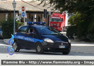 Fiat Grande Punto
Polizia Municipale Gubbio (PG)
Parole chiave: Fiat Grande_Punto