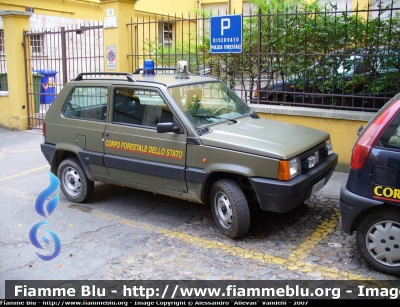 Fiat Panda 4x4
Corpo Forestale dello Stato
 CFS 550AD
Parole chiave: Fiat Panda_4x4 CFS550AD Corpo_Forestale_Stato