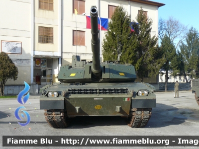 Iveco Oto-Melara MBT Ariete
Esercito Italiano
variante con corazzature aggiuntive tipo "WAR"
Parole chiave: iveco oto_melara ariete mbt carro_armato corazze war esercito_italiano ei