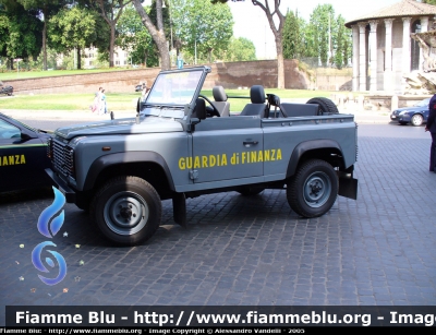 Land Rover Defender 90
Guardia di Finanza
versione scoperta
Parole chiave: Land_Rover Defender_90 GdF fuoristrada