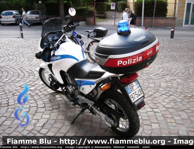 Honda Transalp II serie
Polizia Municipale San Lazzaro di Savena (BO)
Parole chiave: Honda Transalp_IIserie