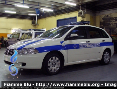 Fiat Croma
PM Latisana (UD) Vettura appena allestita.
Parole chiave: Fiat Croma Polizia Municipale Latisana