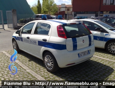 Fiat Grande Punto
Polizia Locale Cividale del Friuli (UD)
POLIZIA LOCALE YA423AD
Parole chiave: fiat grande_punto POLIZIA_LOCALE_YA423AD polizia_municipale pm cividale friuli_venezia_giulia