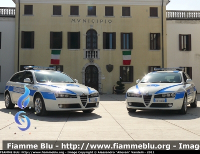 Alfa Romeo 159 2.0 JTD Sportwagon
Polizia Locale Sile (PN) - 01 e 06
Nucleo Pronto Intervento
POLIZIA LOCALE YA228AD YA229AD
Allestimento Bertazzoni
Parole chiave: Alfa_romeo 159 sportwagon polizia_locale sile azzano_decimo friuli_venezia_giulia pm polizia_municipale