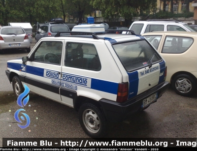 Fiat Panda 4x4 II serie
Polizia Locale - Obcinscka Policija San Dorlingo della Valle (TS)
livrea Polizia Comunale
Allestimento Orlandi
Parole chiave: fiat panda_4x4_IIserie