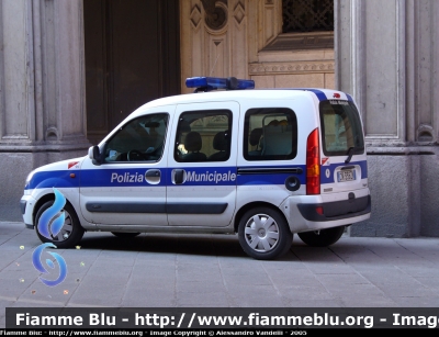 Renault Kangoo I serie restyle
Polizia Municipale Bologna
Parole chiave: Renault Kangoo_Iserie_restyle PM_Bologna