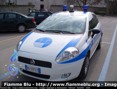 Fiat Grande Punto 3 porte
Parole chiave: Fiat Grande_punto Polizia_Municipale Fontanafredda