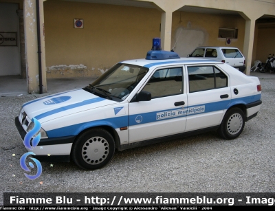 Alfa Romeo 33 II serie
Vettura attualmente dismessa.
Parole chiave: Alfa_Romeo 33_IIserie Polizia_Municipale Maniago