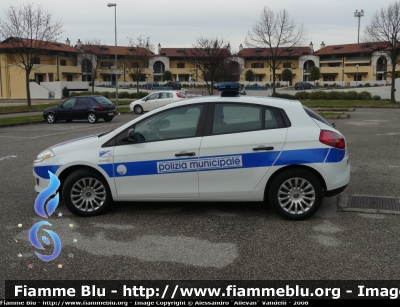 Fiat Nuova Bravo
PM Medio Friuli.
Parole chiave: Fiat Nuova_Bravo PM Medio_Friuli Codroipo Friuli_Venezia_Giulia