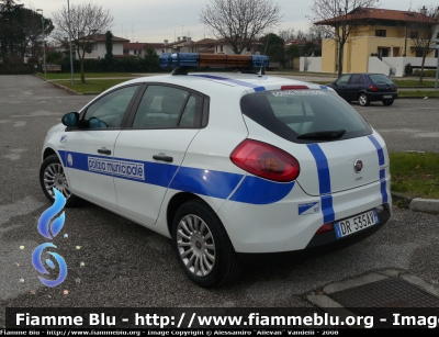 Fiat Nuova Bravo
PM Medio Friuli.
Parole chiave: Fiat Nuova_Bravo PM Medio_Friuli Codroipo Friuli_Venezia_Giulia