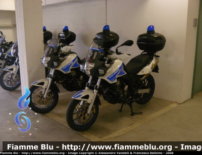 Aprilia Pegaso 650 III serie
Polizia Municipale Modena
Parole chiave: Aprilia Pegaso_650_IIIserie