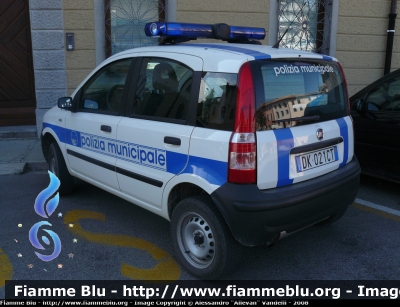 Fiat Nuova Panda 4x4
PM Pavia di Udine
Parole chiave: Fiat Nuova_panda_4x4 PM Pavia_di_Udine