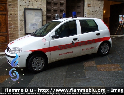 Fiat Punto III serie
PM San Giminiano
Parole chiave: Fiat punto_IIIserie PM San_Giminiano