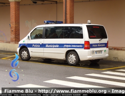 Mercedes-Benz Vito I serie
Polizia Municipale San Lazzaro di Savena (BO)
Parole chiave: Mercedes-Benz Vito_Iserie