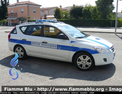 Kia Cee'd S.W.
Polizia Locale Sile
Livrea Polizia Municipale
POLIZIA LOCALE YA 211 AB
allestimento Bertazzoni
Parole chiave: Kia ceed_sw polizia_locale sile azzano_decimo polizia_locale_Ya211ab