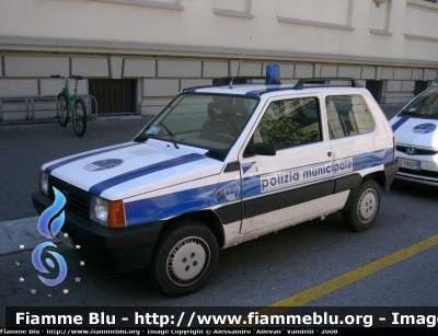 Fiat Panda 4x4 II serie
PM Tolmezzo (UD)
Parole chiave: Fiat Panda_4x4_IIserie PM Tolmezzo UD Friuli_Venezia_Giulia