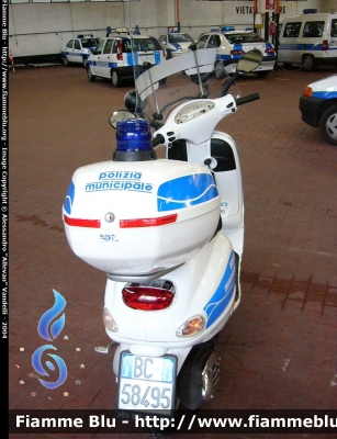 Piaggio Nuova Vespa
PM Trieste
Parole chiave: Piaggio_Nuove_Vespa PM Trieste