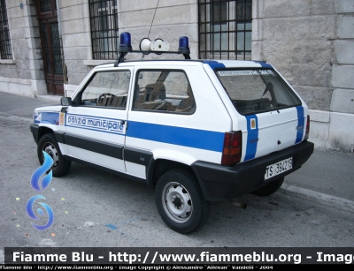 Fiat Panda 4x4
PM Trieste
Parole chiave: Fiat Panda_4x4 PM Trieste