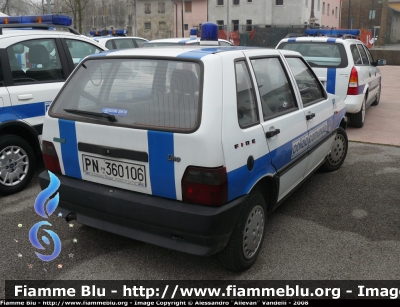 Fiat Uno II serie
PM Sile (Azzano X 02): Livrea Polizia Comunale. Vettura ancora in servizio!
Parole chiave: Fiat Uno_IIserie PM Azzano_Decimo Sile