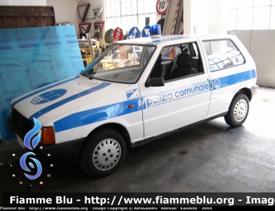 Fiat Uno I serie
PM Torre Judrio Natisone. Livrea Polizia Comunale. Attualmente dismessa
Parole chiave: Fiat Uno_Iserie Polizia_Municipale Corno_di_Rosazzo