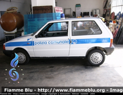 Fiat Uno I serie
Livrea Polizia Comunale. Attualmente dismessa
Parole chiave: Fiat Uno_Iserie Polizia_Municipale Corno_di_Rosazzo