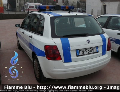 Fiat Stilo II serie
Nuova variante della Fiat Stilo in dotazione alla Polizia Municipale di Fiume Veneto: è stato aggiunto il faro brandeggiante Intav.
Parole chiave: Fiat Stilo_II Polizia_Municipale Fiume_Veneto