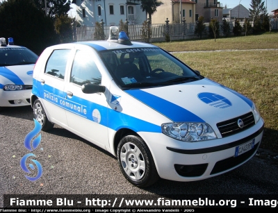 Fiat Punto III serie
PM Fontanafredda. Livrea Polizia Comunale.
Parole chiave: Fiat Punto_IIIserie PM Fontanafredda Friuli_Venezia_Giulia