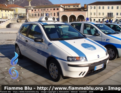 Fiat Punto II serie
PM Montereale Valcellina. Livrea Polizia Comunale.
Parole chiave: Fiat Punto_IIserie PM Montereale_Valcellina Friuli_Venezia_Giulia